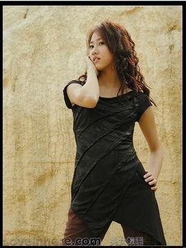 网络女歌手依然的照片,网络女歌手的青春风采